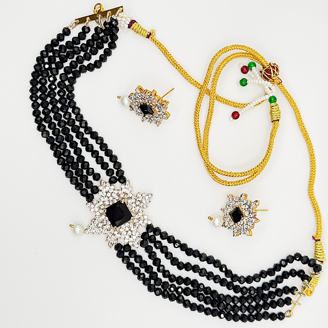 Baani Choker Set