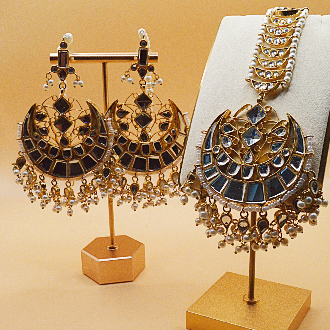 Hania Traditional Earrings & Teeka Set